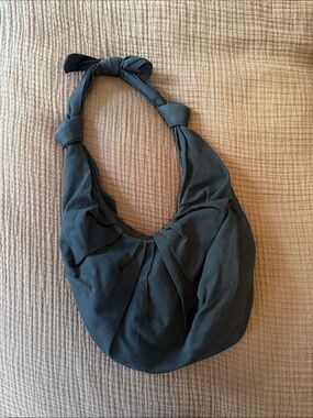 Classic Black Knotted-Handle Shoulder Hobo Bag